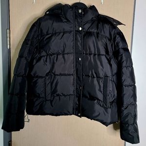 BLACK SHORT PUFFER COAT